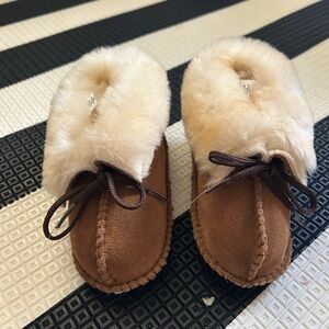Brand New Minnetonka Slippers